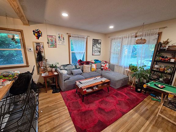 4th image of 4229-4231 Unity Ave N