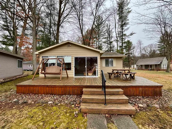 11821 N Shore Dr, Lake, MI 48632