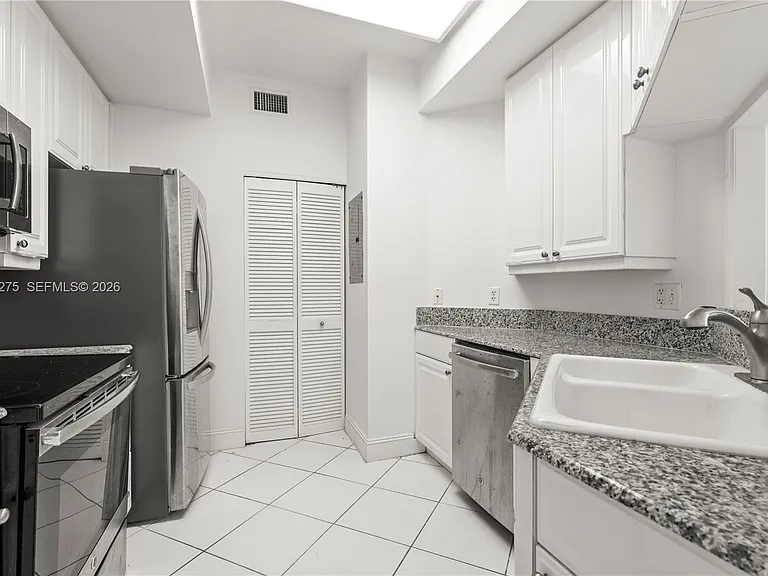 888 Brickell Key Dr #1702 — Photo 7