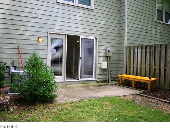 2nd image of 7822 Camolin Ct