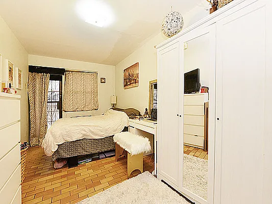 Rented by Cooper & Cooper Real Estate | media 17