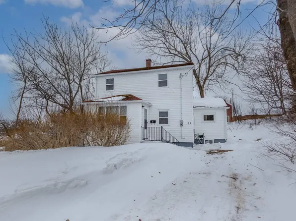 17 Fulton Ave, Westmount, NS B1R 1J6