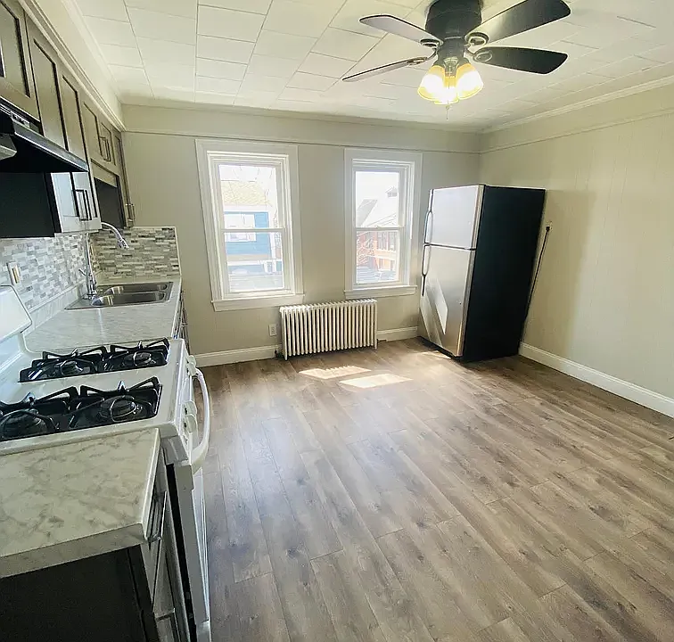 300 Maple Ave