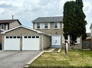 44 Newcastle Cres, Brampton, ON L6S3Y8