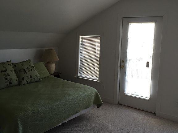5th image of 3692 Grandview Dr
