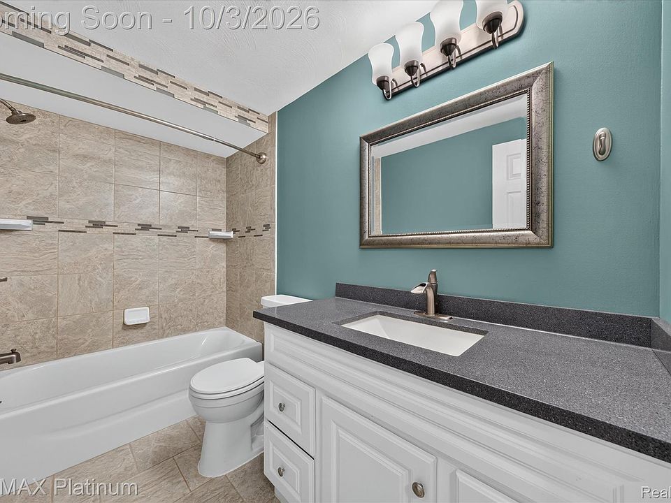 8808 N Christine Dr, photo 18