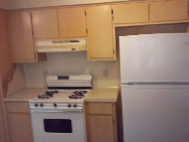 2nd image of 874 Stafford Ct