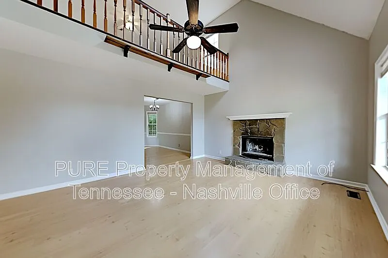 3 bed, 2.0 bath, 1786 sqft, $2,228 — Photo 3