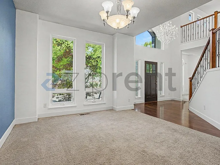 6138 SE Thornapple St — Photo 7