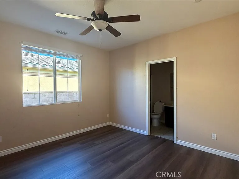 9549 Seasons Dr — Photo 15
