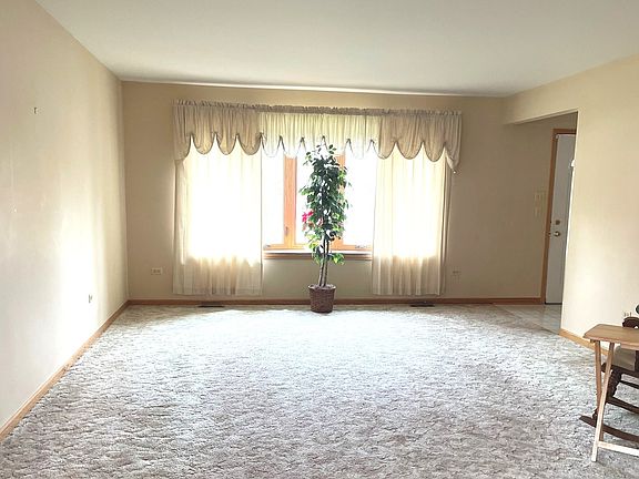 4th image of 8954 Nashville Ave