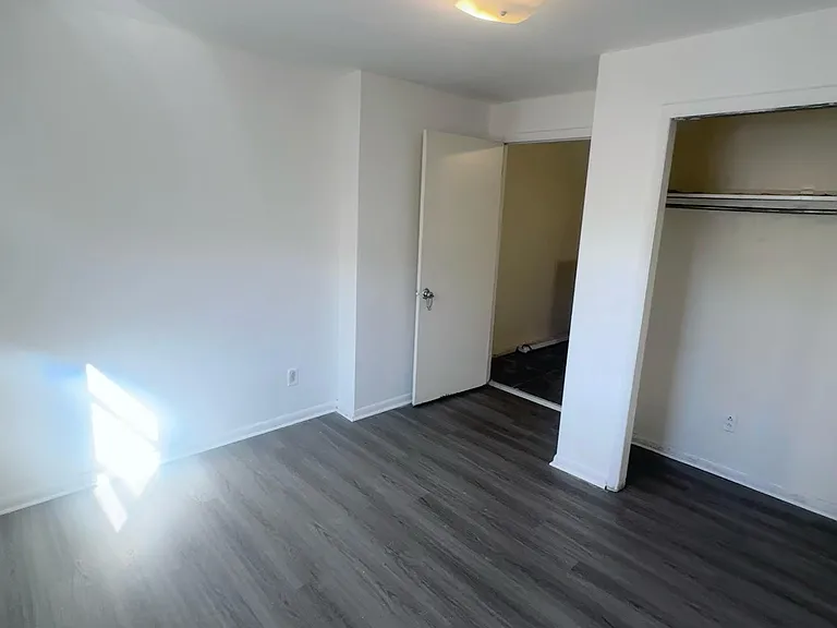 262 S 10th St #3 — Photo 3
