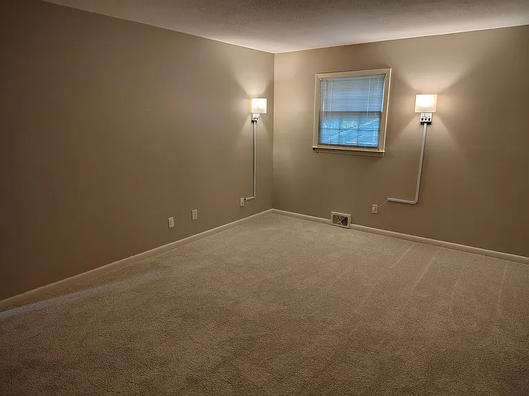 434 Shady Ln — Photo 21