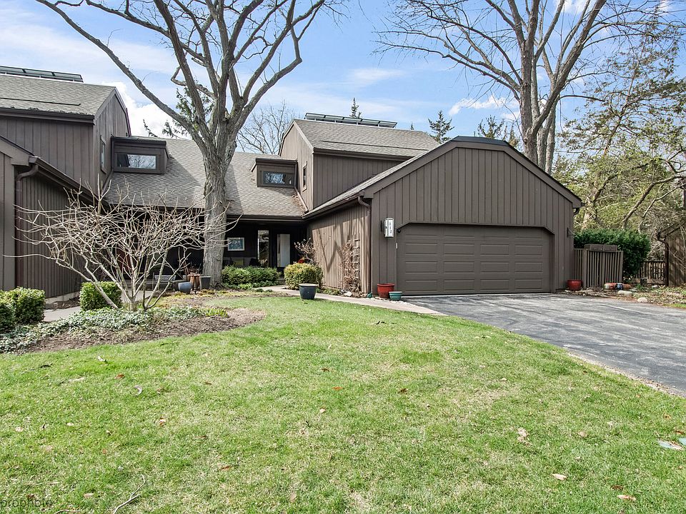 1st image of 312 Woodview Rd