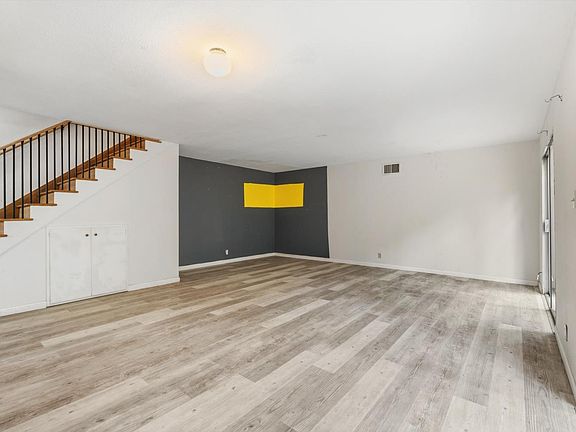 5th image of 970 El Camino Ave APT 4