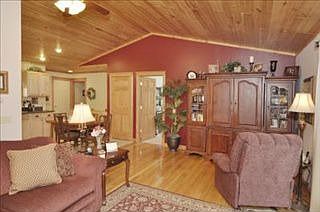 5th image of 6175 Stewart Woods Dr