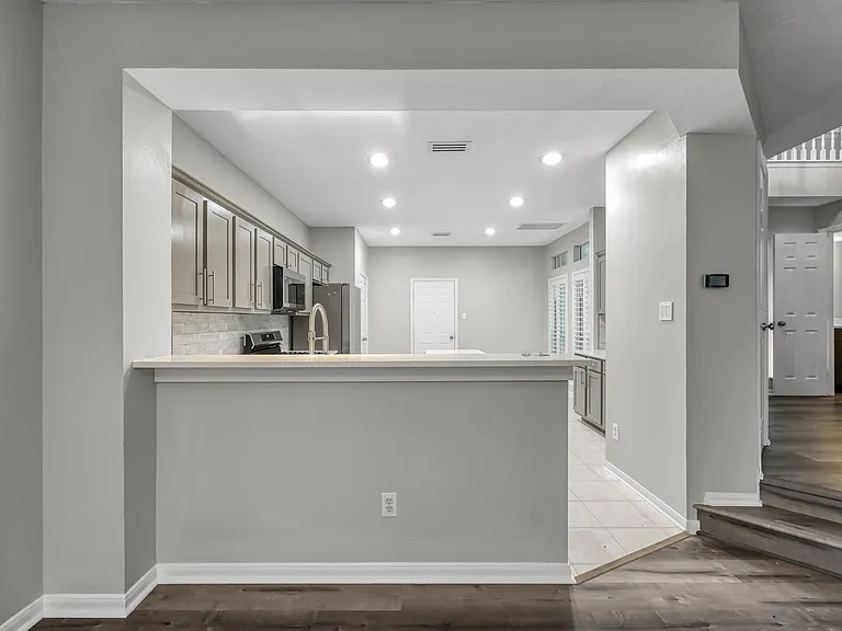 23 Alderon Woods Pl — Photo 12
