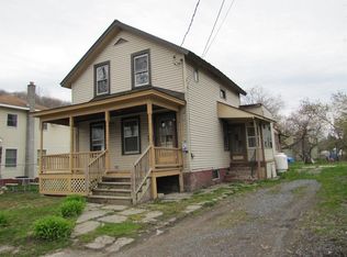 14 Davis St, Whitehall, NY 12887