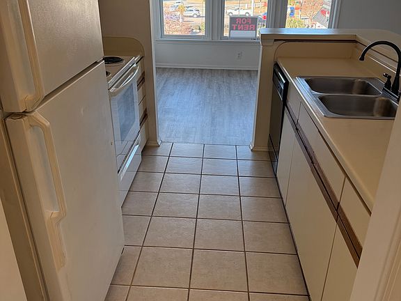 3rd image of 2209 Estuary Ct #2209