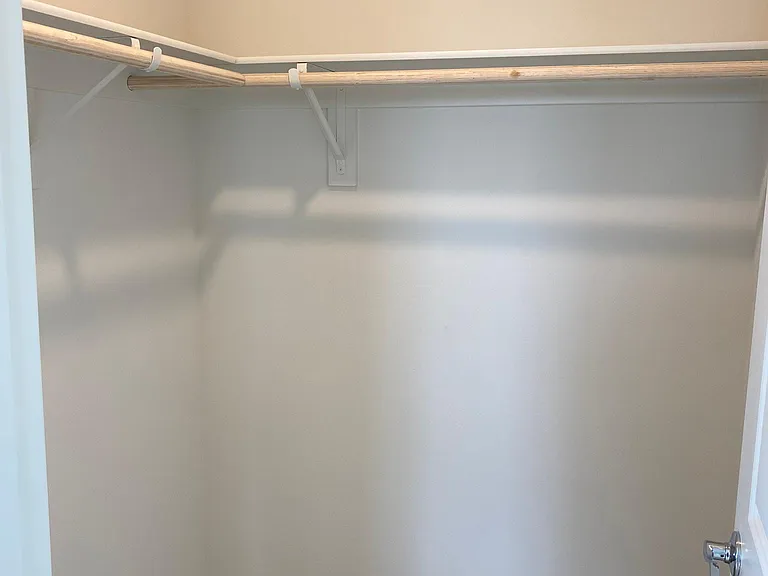 Walking closet for 2nd bedroom