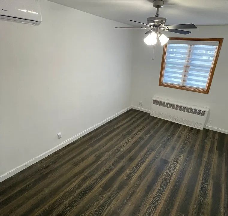 2nd image of 1569 E 58th St #2