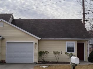 623 Goodrich Dr, Manhattan, KS 66502