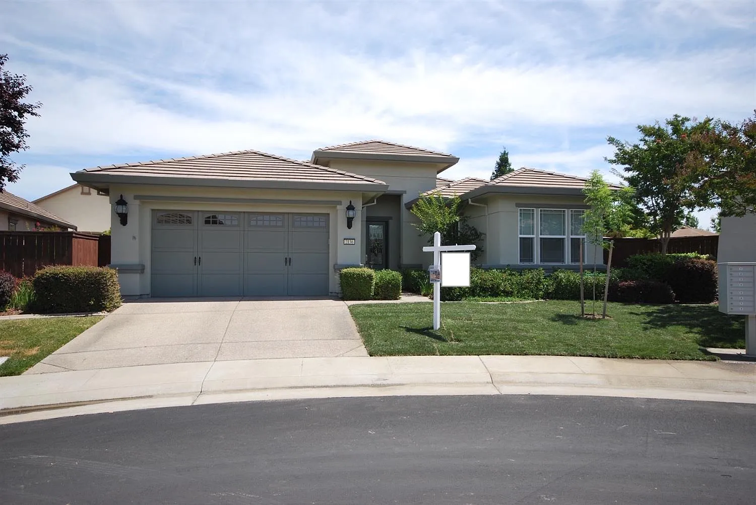 2136 Penstone Loop photo 1