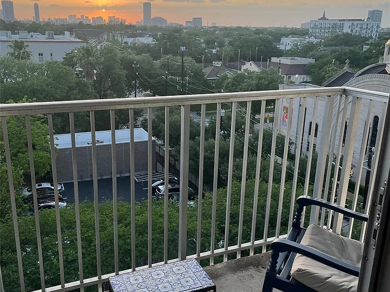 3600 Montrose Blvd #607 — Photo 9