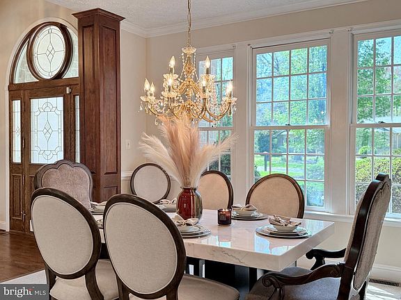 3rd image of 15119 Beacon Hill Cir
