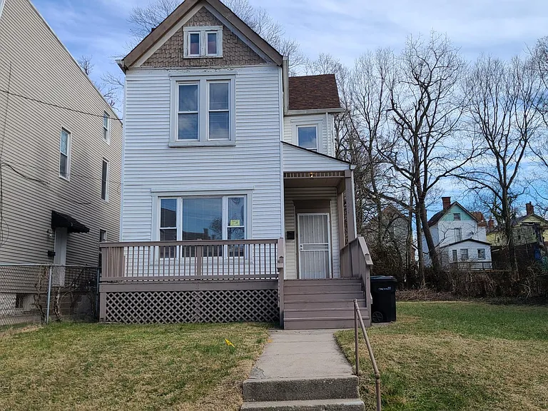 3326 Fairfield Ave — Photo 1