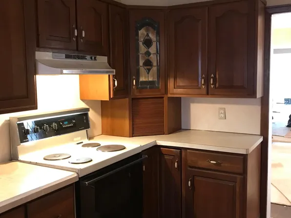 22 E Ludlow St, Summit Hill, PA 18250