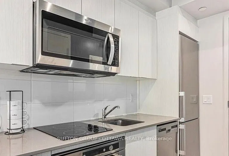 105 Champagne Ave S #2208 — Photo 12