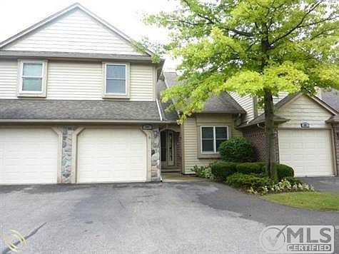 Townhouse-Attached Garage