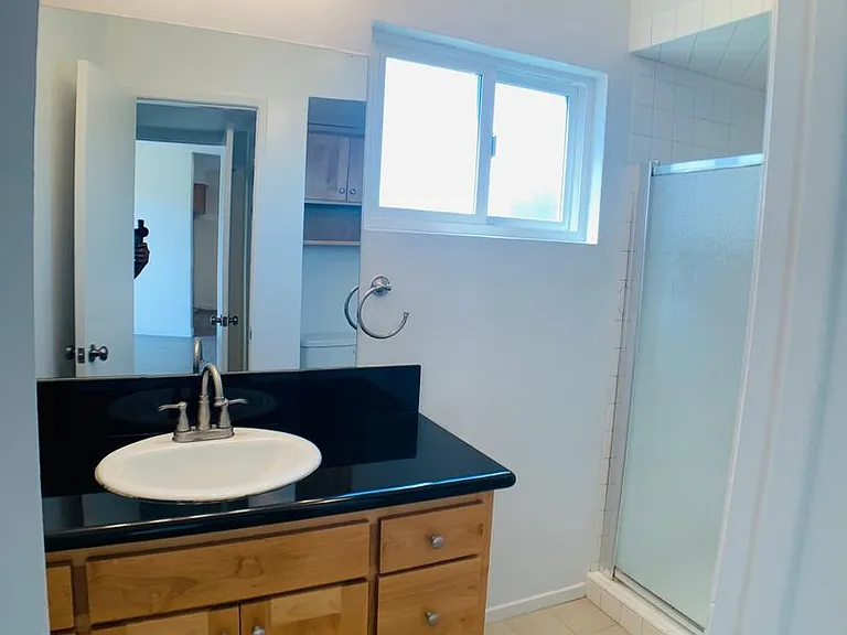 5511 W Olympic Blvd — Photo 11