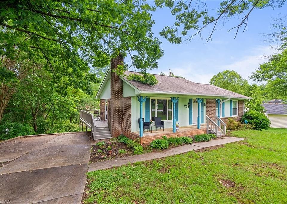 1st image of 603 Woodlake Dr
