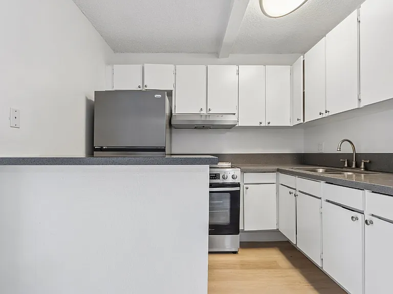 Sherman Garden Apts.. Gorgeous Newly Remodeled Apartments!! CALL NOW! — Photo 28