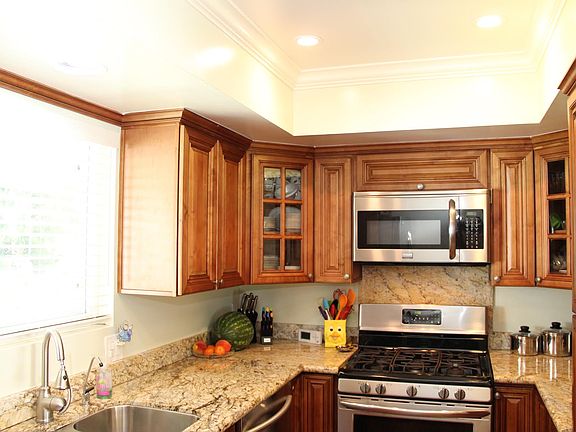 4th image of 14534 Dalman St