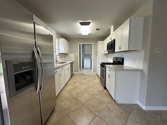 4th image of 4725 Hardwood Ln