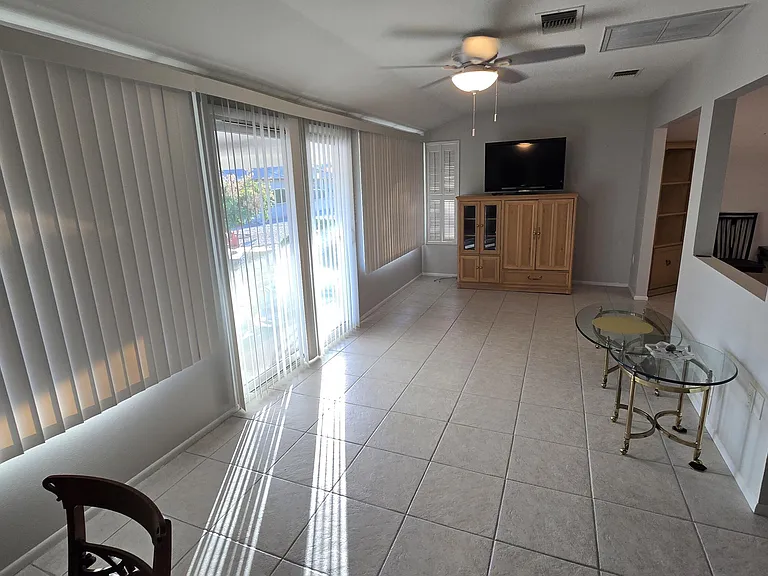 10715 W Tropicana Cir — Photo 13