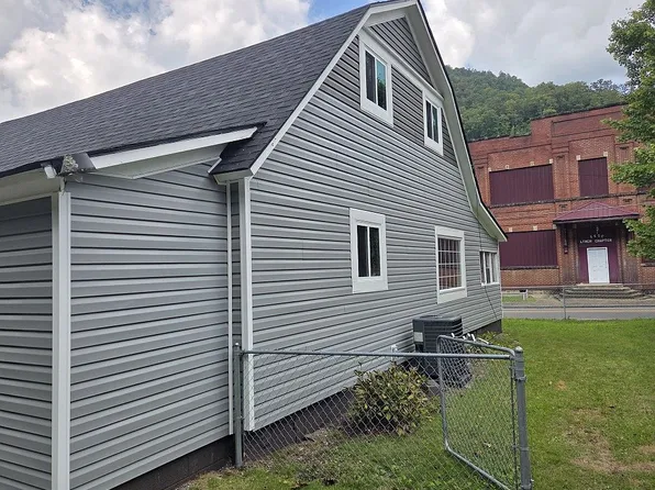 283 W Main St, Lynch, KY 40855