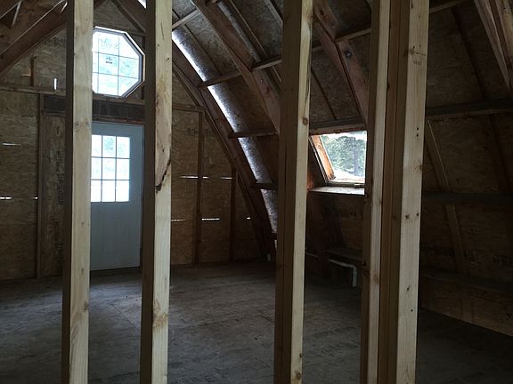 4th image of 1073 Pine Dr