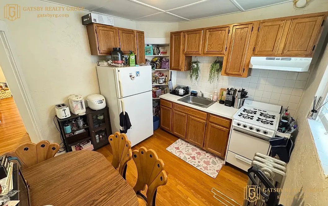 Studio, 9999 sqft, $1,975 — Photo 4