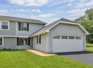 1202 Andover Cir, Aurora, IL 60504