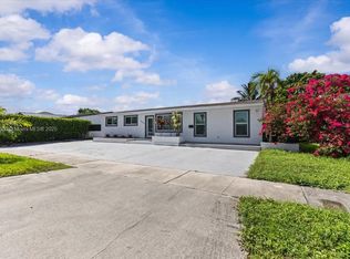 528 W 45th Pl, Hialeah, FL 33012