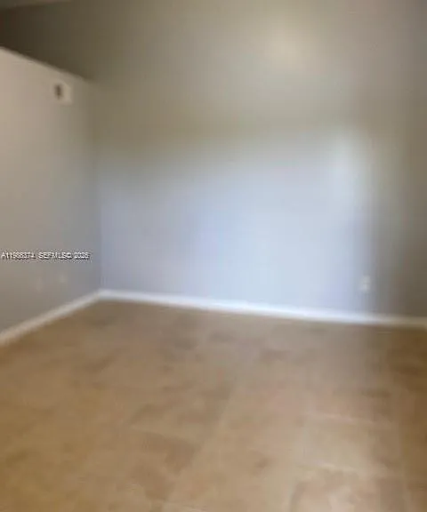 1385 Crystal Way #L — Photo 4