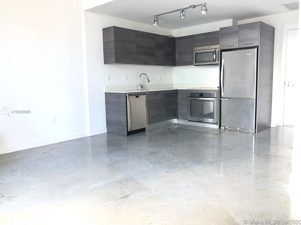 1st image of 151 SE 1st St APT 2503