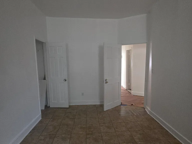 846 E 220th St #2 — Photo 7