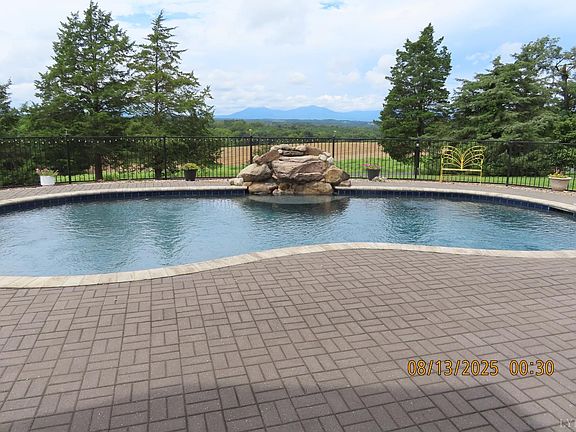 4th image of 6485 Falling Creek Rd