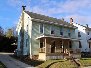 2456 Seven Valleys Rd #1, Seven Valleys, PA 17360