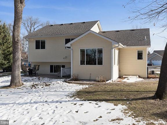 4th image of 1109 Isanti Pkwy NW